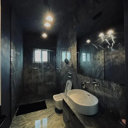 Apartment Cassandra Sarande