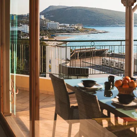 Cassandra * Sarande