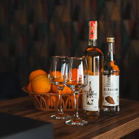 Cassandra Apartment *